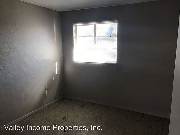3rd image of 1406 E Jefferson St APT 04