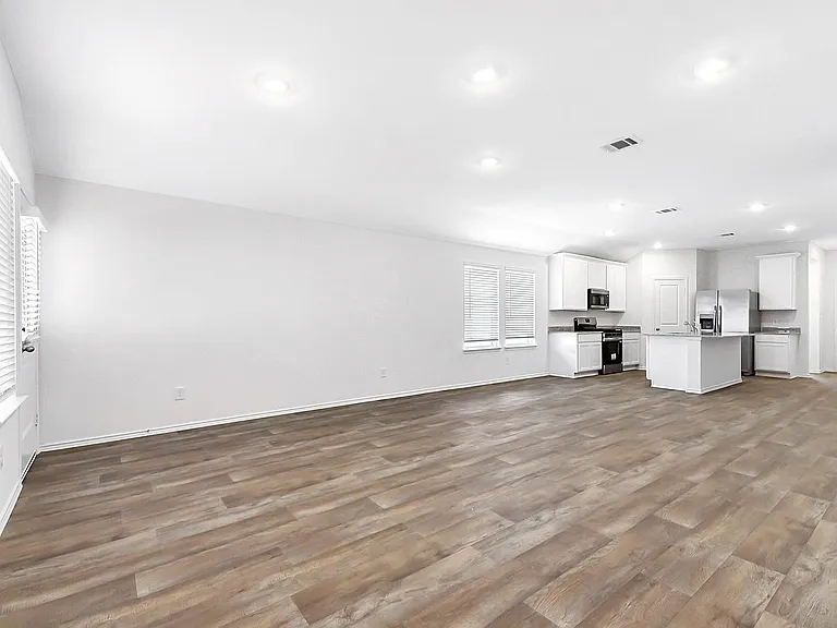 3710 Turnpike Dr — Photo 6