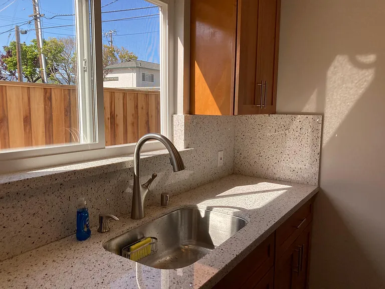 1691 Ontario Dr #3 — Photo 31