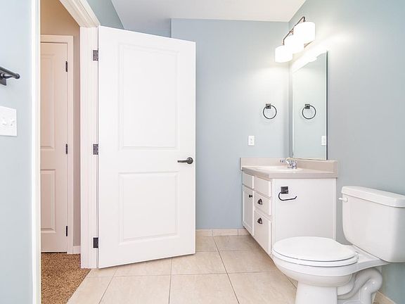 4th image of 306 S 15th St APT 403