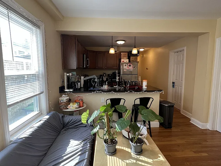 18 Silvey Pl #1 — Photo 2
