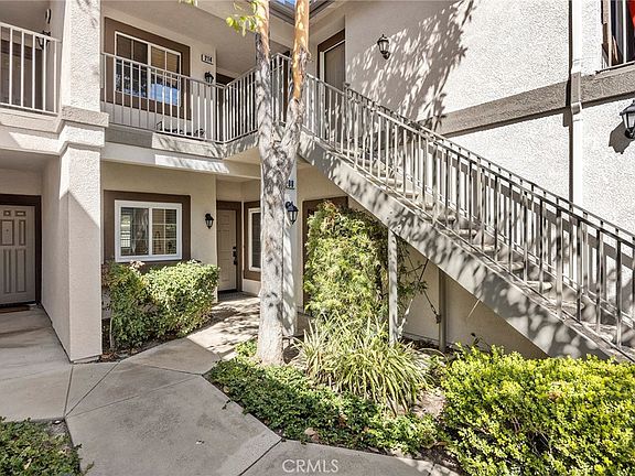 4th image of 208 Chaumont Cir