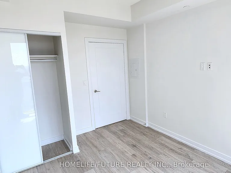 225 Village Green Sq #2805 — Photo 11