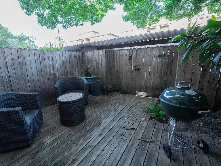 7447 Brompton St #7447 — Photo 24