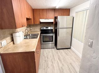 7230 NW 3rd St #3, Miami, FL 33126