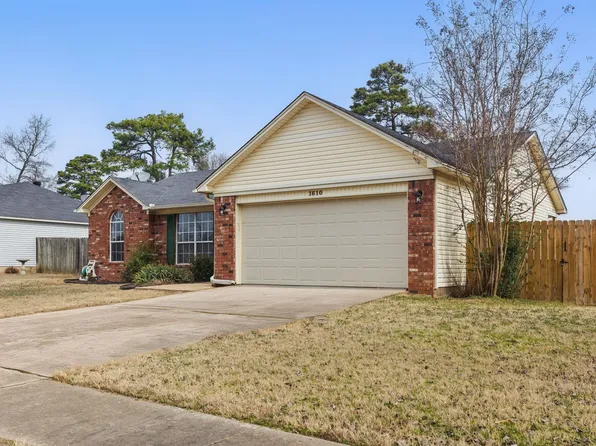 1610 Davis Dr, Bryant, AR 72022