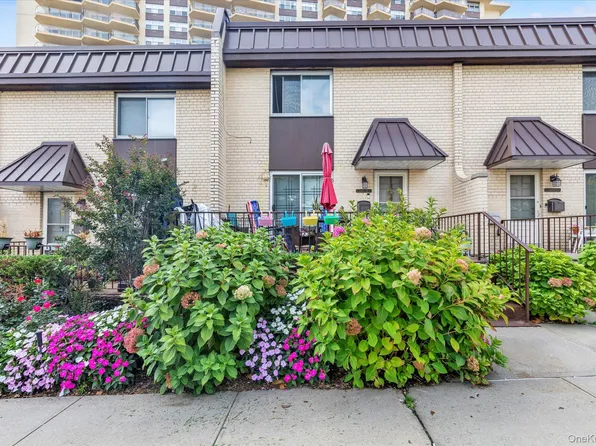 216-16 17th Avenue #TH56, Bayside, NY 11360