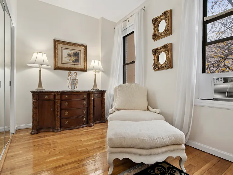 302 E 30th St #1/2 — Photo 18