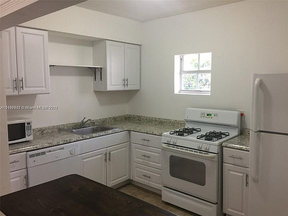 3rd image of 7928 Byron Ave