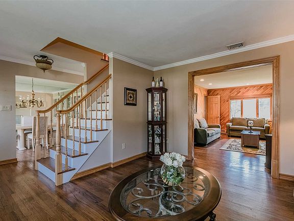 2nd image of 2317 Locust Ave