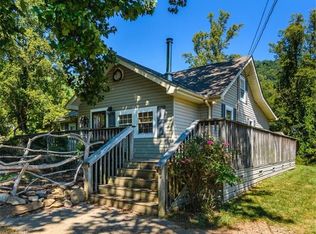 394 Curtis Creek Rd, Candler, NC 28715