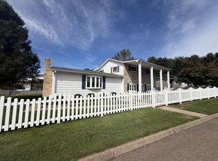 15 Division St, Moundsville, WV 26041