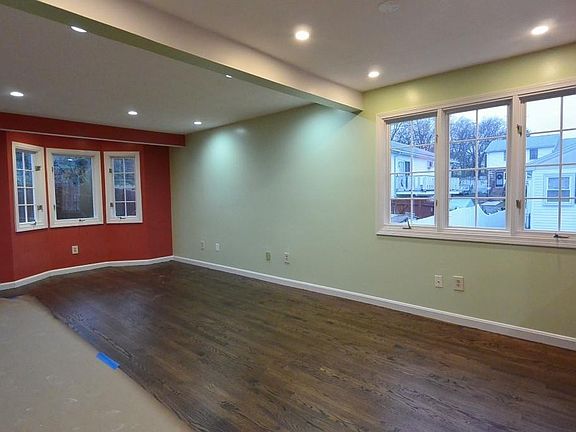 4th image of 273 Lincoln St #273