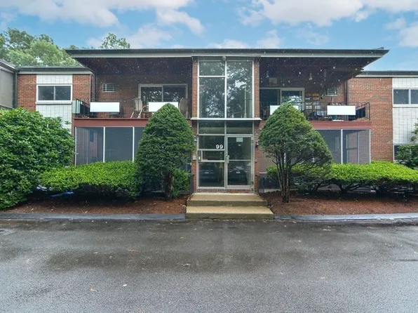 99 Grove St APT 7, West Roxbury, MA 02132