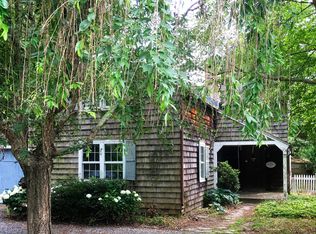 5 Library Ln, Old Lyme, CT 06371