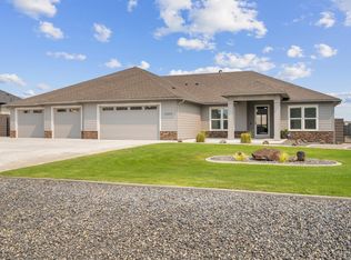 84906 E Wallowa Rd, Kennewick, WA 99338