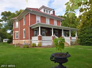 810 Elden St, Herndon, VA 20170
