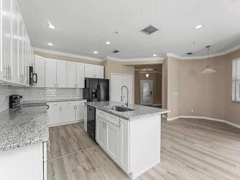 868 Stonechase Ln — Photo 8