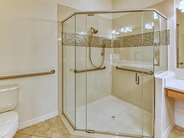 2310 Palm Tree Dr — Photo 38