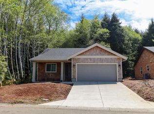 1176 Necarney Ave, Rockaway Beach, OR 97136