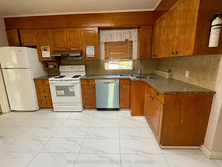 45 Martorino Dr #MAIN FLOOR — Photo 8