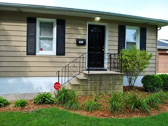2nd image of 1521 N Waverly Pl