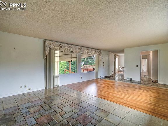 5th image of 130 Cresta Rd