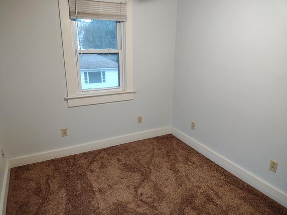 5th image of 350 Wright Ave