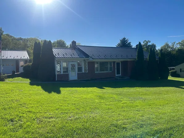 142 Sycamore Dr, State College, PA 16801