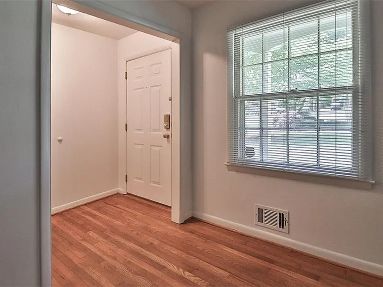 3197 Alberta Ln — Photo 3