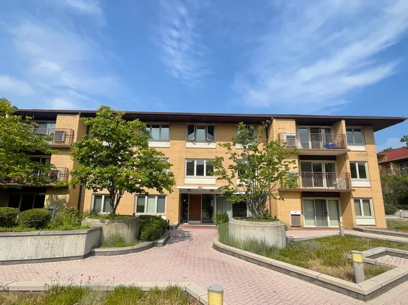2460 W Talcott Rd APT 220, Park Ridge, IL 60068