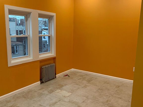 3rd image of 2144 Haviland Ave Floor 2