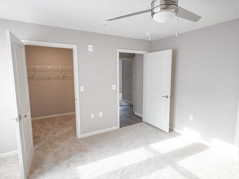 Cityline Apartments — Photo 5