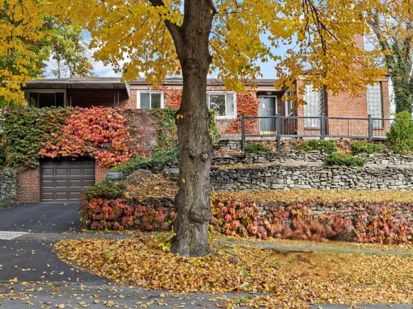150 Beckwith Ter, Rochester, NY 14610
