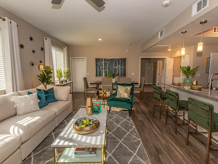 B2 1175 SQFT 2 Bed 2 Bath
