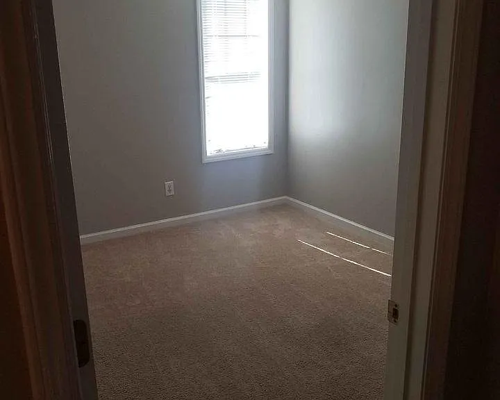 5645 Lighthall Ln — Photo 5