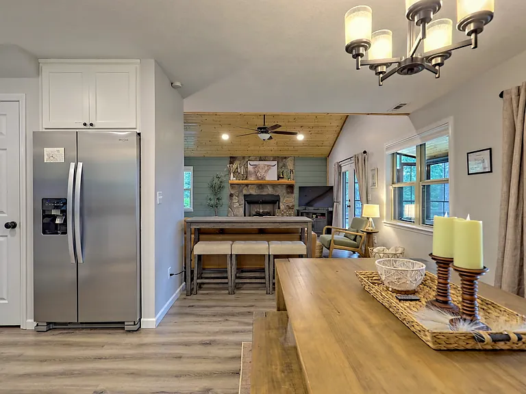 112 John English Dr — Photo 15