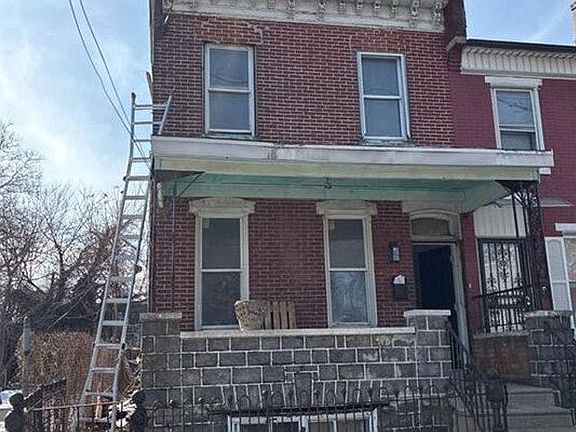 2nd image of 5104 Master St