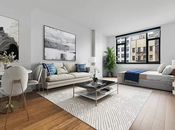 200 East 39th Street image 1 of 11