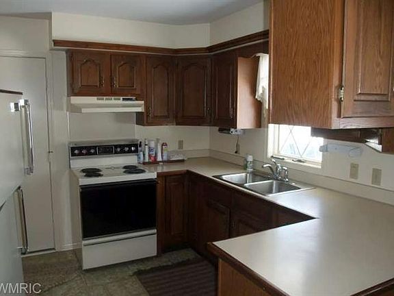 3rd image of 1203 Lambert Dr