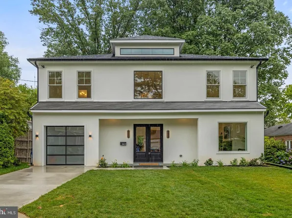 8609 Woodbrook Ln, Chevy Chase, MD 20815