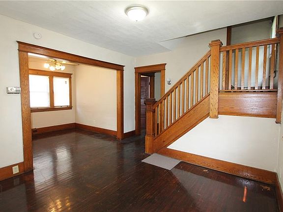 4th image of 218 Lynch Ave