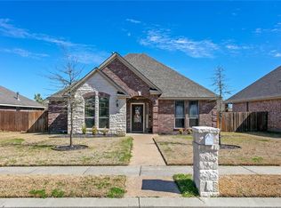 3913 Tournay Ln, College Station, TX 77845