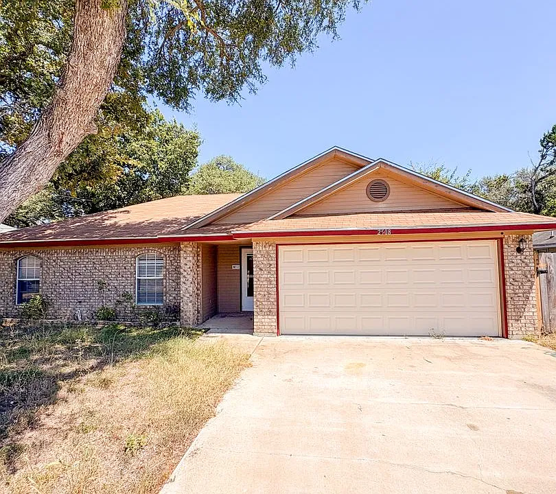 2508 Hidden Hill Dr