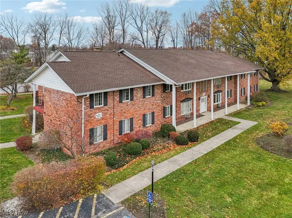 8190 Deepwood Blvd Unit 1, Mentor, OH 44060
