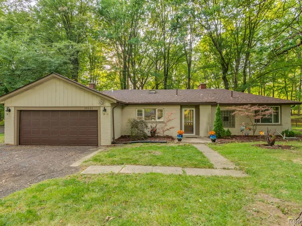 30521 Balewood St, Southfield, MI 48076