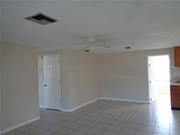 3rd image of 3023 Wellington Dr