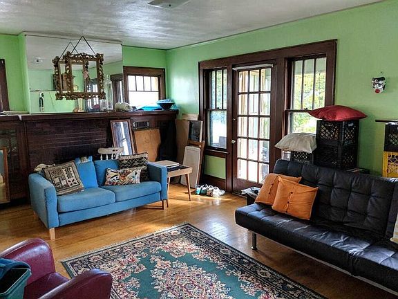 2nd image of 172 Fellows Ave