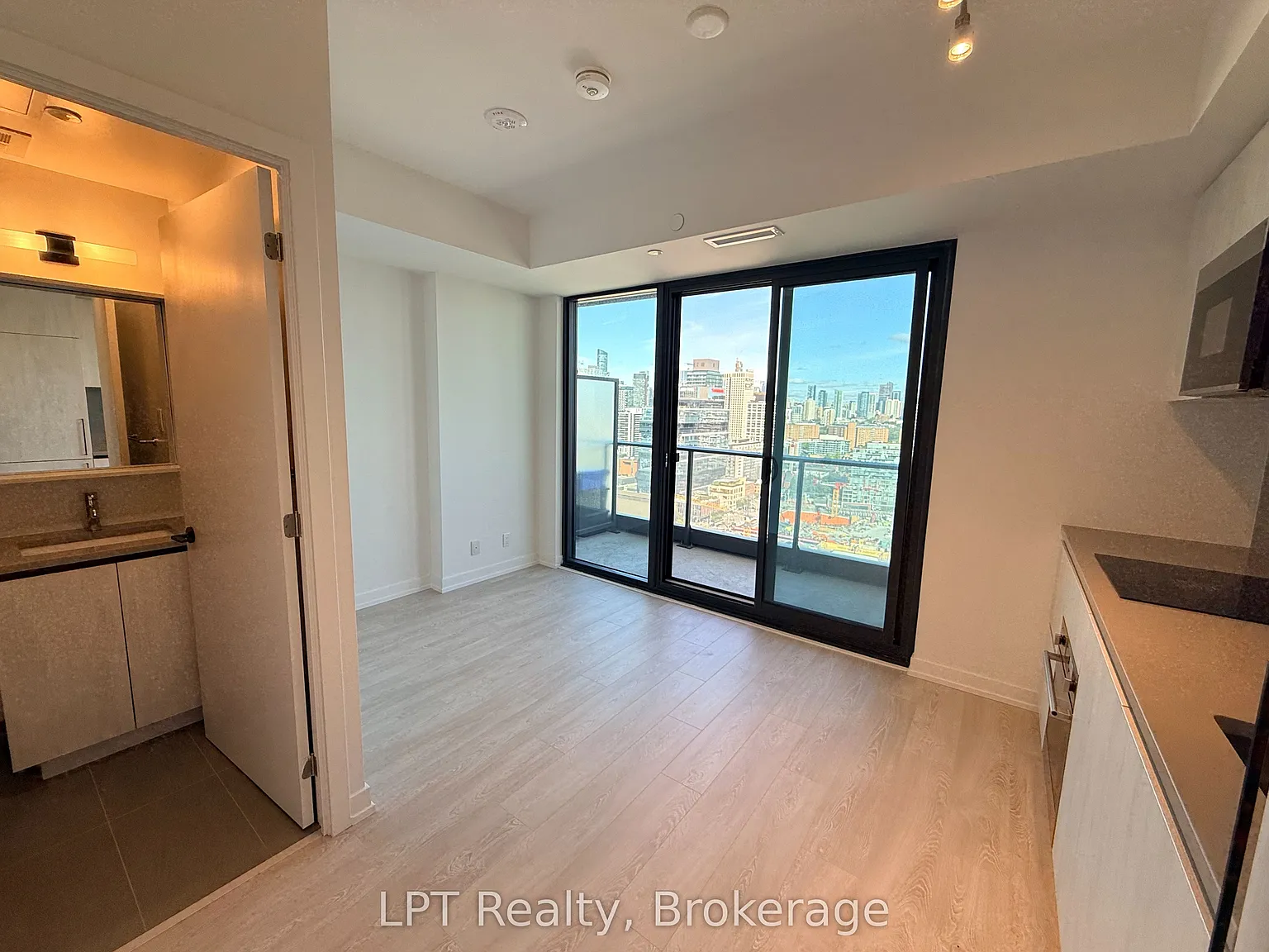 Studio, $1,700 — Photo 4