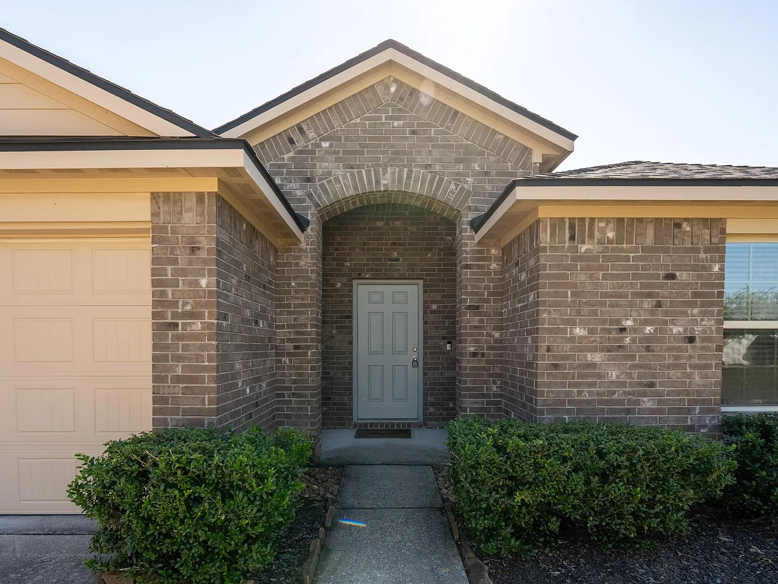 4 bed, 2.0 bath, 1707 sqft, $2,950 — Photo 1
